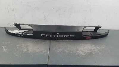 Отделочная панель заднего фонаря 2001 Chevy Camaro SS #5317 H5 - Изображение 1 из 4