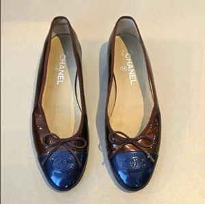 Chanel Brown/Blue Patent Leather Bow CC Cap Toe Ballet Flats Size 39.5 - Picture 1 of 7