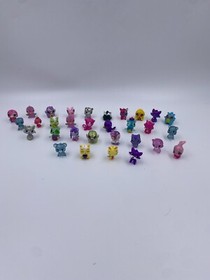 Lot of 30 Hatchimals CollEGGtible Plastic Animal Figures Mixed Assorted
