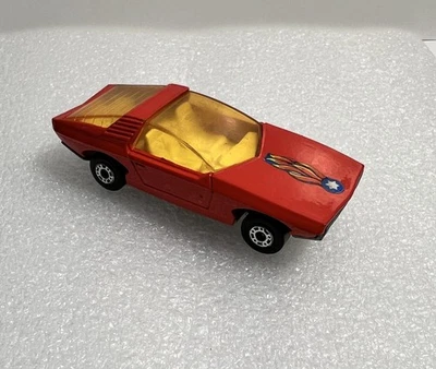 Vintage 1971 Lesney Matchbox Superfast No 40 Vauxhall Guildsman Red w/hood flame - Image 1 of 4