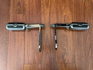 Harley Daviidson 82-94 FXR OEM Chrome Highway Mounts with Willie G Pegs - Foto 1 di 24