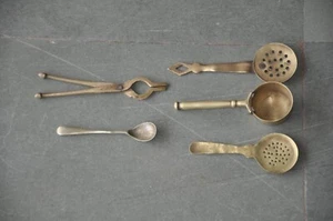 5 Pc Vintage Brass Handcrafted Baby Doll House Small Kitchen Items - Picture 1 of 10