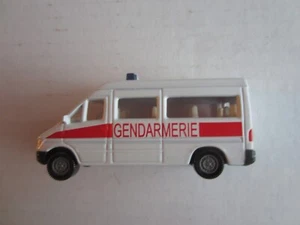 Siku Super #0804 0805 Mercedes-Benz Police Van - Picture 1 of 6