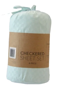 ienjoy Home 4 Piece Bed Sheet Set Embossed Checkered Pattern Aqua CAL KING - Picture 1 of 9