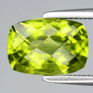 💎 1.67ct 8.5x6mm VS Cushion Natural Green Peridot - Untreated Myanmar Gem - Imagen 1 de 4