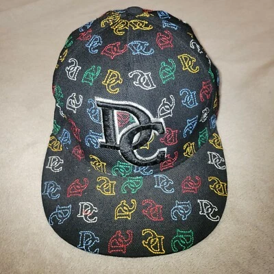 Gorra DC City Hunter Washington DC ajustada grande negra logotipo multicolor  Foto 1 de 4
