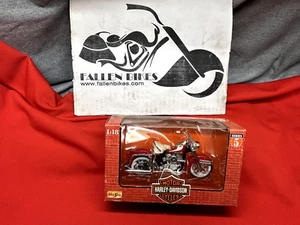 Maisto Harley Davidson 1/18 Scale 1962 FLH Duo Glide NEW - Picture 1 of 3