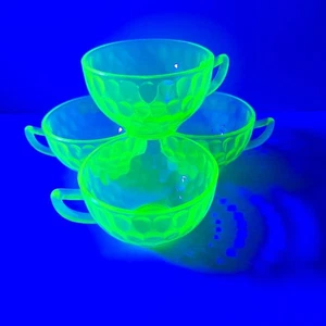 Vintage Federal Glass Raindrops Green Set of 4 Teacups Glows! - Picture 1 of 5