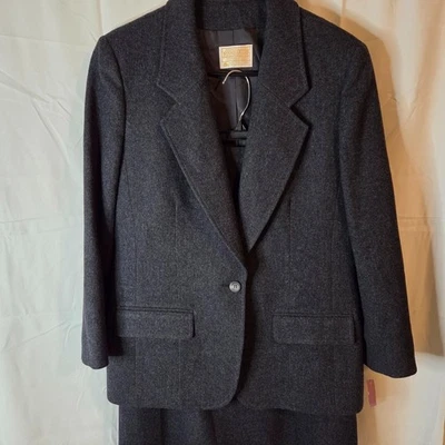 Pendleton Gris Oscuro Para Mujer Traje de Lana Virgen Chaqueta Falda Conjunto Talla 12 Dinero Antiguo Foto 1 de 4
