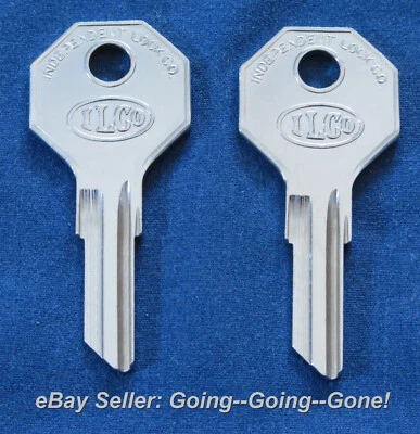 2 VINTAGE HARLEY DAVIDSON MOTORCYCLE KEY BLANKS 1930-1969 H1098L B17 B2 GROOVE 2 - Image 1 of 4