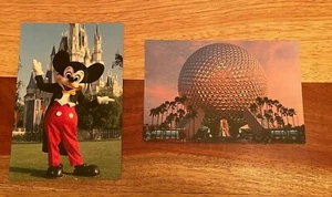 Two 1982 Walt Disney World Florida Epcot Center Postcards - Picture 1 of 2