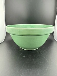 Vintage Pastel Green Mixing Bowl Ceramic No Maker EUC  - Picture 1 of 9