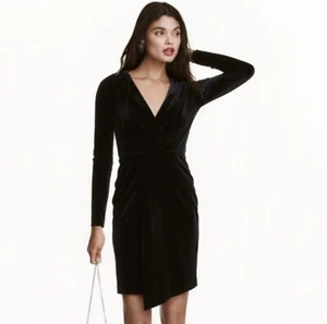 Vestido de cóctel H&M talla 2 negro terciopelo en V profundo manga larga - Imagen 1 de 6