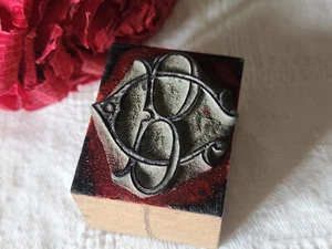 Tampon ancien monogramme CB ou BC broderie feston collection - Picture 1 of 5