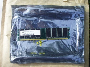 Micron MT8VDDT3264AG 256 MB DDR SDRAM PC3200U (DDR-400) DIMM 184-pin Module - Picture 1 of 3