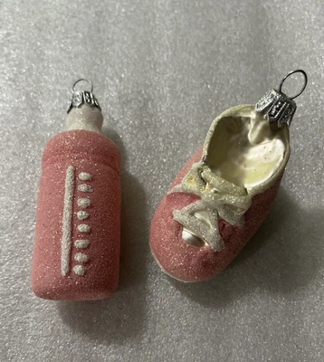 Biberón y Zapato Botín 3" Vidrio Adorno Set de 2 Rosa Niño Nacido Bebé Niña Foto 1 de 4