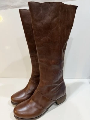 Botas para mujer OluKai Kumukahi de cuero marrón altas hasta la rodilla con cremallera talla 8 Foto 1 de 4