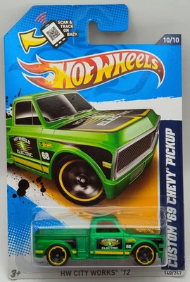 Hot Wheels #140 HW City Works 2012 camioneta Chevy 10/10 personalizada '69 verde Foto 1 de 4