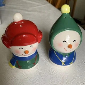 New Snowman and Snow Woman Salt & Pepper Shakers - Picture 1 of 6