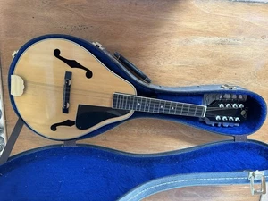 Vintage Bently Mandolin Made In Korea With Case - Picture 1 of 8