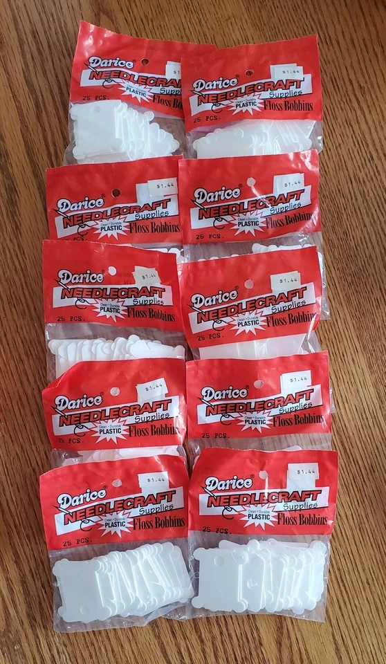 250 PCS White Plastic Embroidery Floss Bobbins/Organizer for Cross Stitch - Image 1 of 1