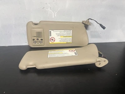 Cadillac CTS 2003-2007 parasoles lados del conductor y del pasajero iluminados OEM Foto 1 de 4