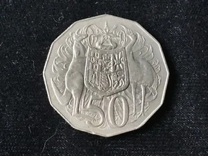 Rare 1976 Australian 50 Cent Pence Coin United Kingdom Commonwealth Kangaroo Emu - Picture 1 of 2