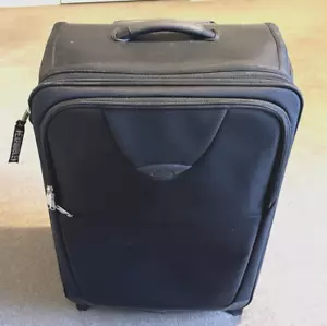 Samsonite Black 24 inch Expandable soft shell suitcase 2 wheels - Picture 1 of 8
