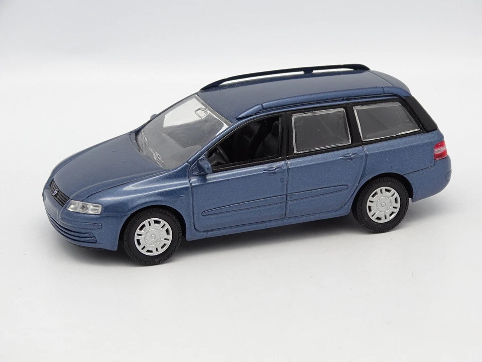 NOREV Sb 1/43 - Fiat Stilo Break Sw Blu - Immagine 1 di 1