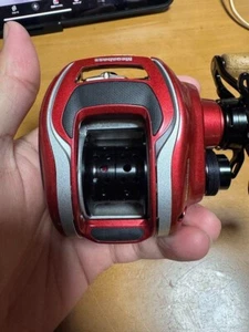 Daiwa Megabass FX68R Right-Handed Baitcasting Reel - Picture 1 of 11