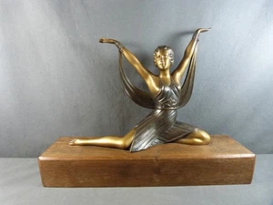 Statue Danseuse Art Déco en régule à patine bicolore sur socle en chêne, c.1930 - Picture 1 of 12