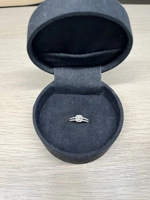 Elegante Anillo De Pedida De 18k - Diamantes Naturales 1 ct - Excelente Estado - Imagen 1 de 4