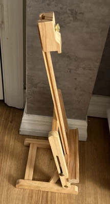 Caballete de mesa de madera Daler-Rowney Simply con base plegable Foto 1 de 4