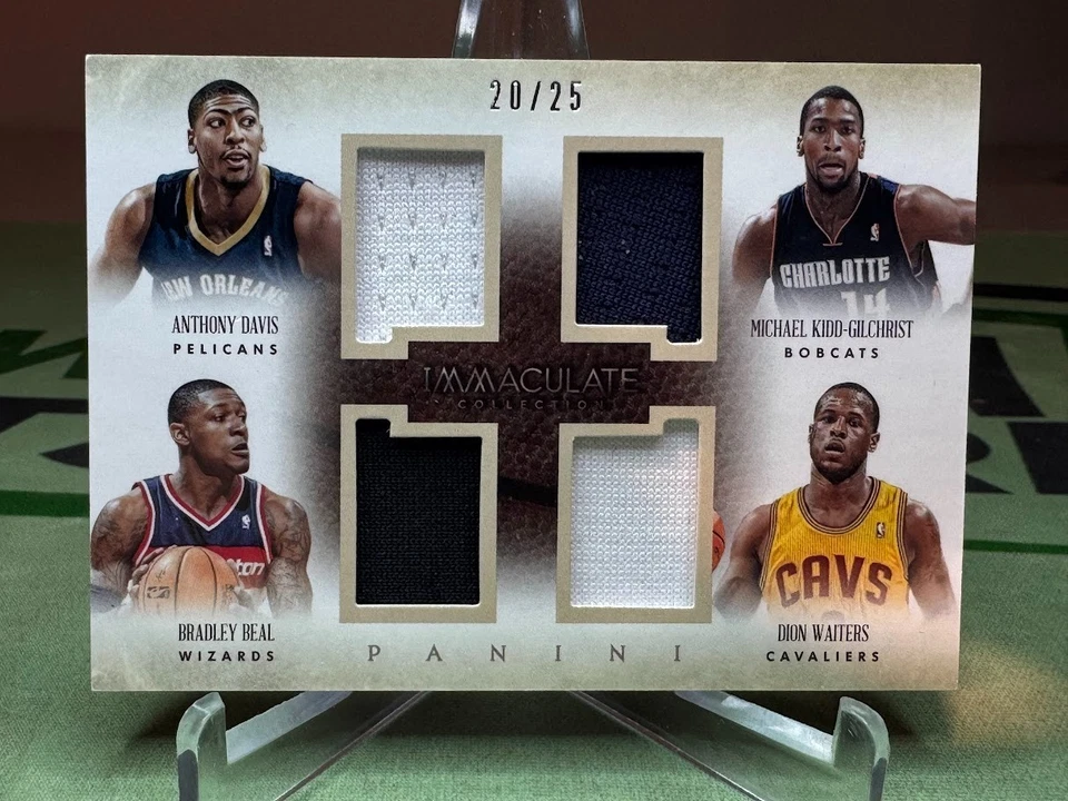 Parches usados de cuatro juegos Immaculate Collection 2013-14 Anthony Davis, Bradley Beal Foto 1 de 2