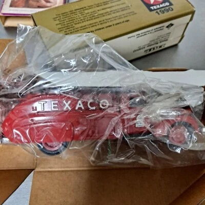 ERTL 1939 Dodge Airflow Texaco Tanker Diecast Bank con llave. Foto 1 de 4
