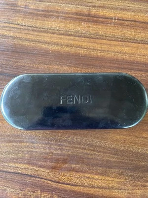 Gafas de sol Fendi vintage para mujer con estuche original hechas en Italia Foto 1 de 4