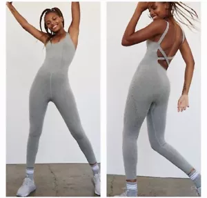 Tuta Free People FP Movement Good Karma grigio erica pezzo unico taglia M/L nuova con etichette - Foto 1 di 6