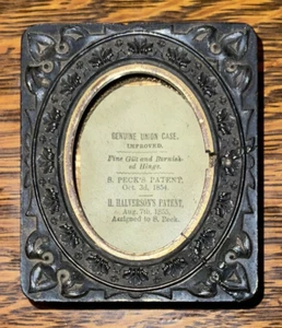 ANTIQUE PECKS AUG 7,1855 PATENED 2-1/3X3" BOX FRAME WITH OVAL WINDOW~CRACKED LID - Picture 1 of 9