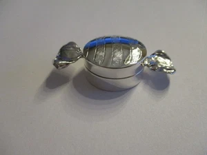 Sterling silver pill box toffee style round soild 925 Engraved on top - Picture 1 of 4