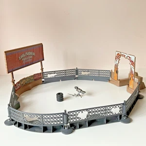 Disney Pixar Cars Crazy 8 Smash & Crash Derby Track Playset No Vehicles - Picture 1 of 5
