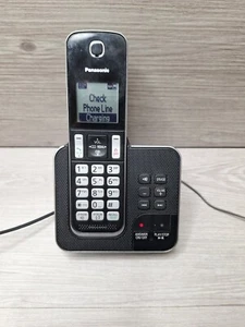 Panasonic KX-TGD320E Digital Cordless Answering Phone - Photo 1/5