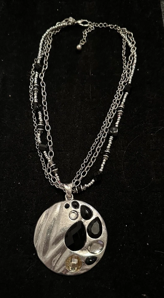 Collar Laura Ashley Martillado Tono Plata Eslabón Disco Boho Babero Declaración 3 Hilos Foto 1 de 4