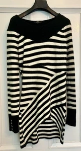 Julian MacDonald Star 10% Angora Black & White Asymmetric Jumper U.K. Size 12 - Picture 1 of 4