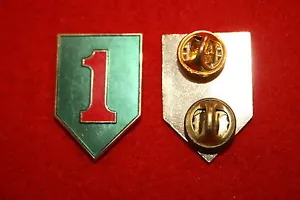 1a DIVISIÓN DE INFANTERÍA DI CREST PIN GRANDE ROJO UNA INSIGNIA DISTINTIVA PATRÓN SEGUNDA GUERRA MUNDIAL - Imagen 1 de 1