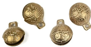 Nuove CAMPANE TIBETANE ottone 4 grandi perline 26 mm artigianato tempio pastorizia piccolo metallo  - Foto 1 di 4