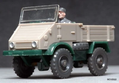 1/87 H0 WIKING Unimog 411 offen Typ 4 / U 32 Cabriolet, ~ olivgrau, 1971 - 1977 - Bild 1 von 4