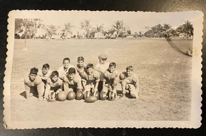Vintage Photo Young Boys Football Team Scrimmage Helmets Palm Gridiron Florida? - Picture 1 of 4