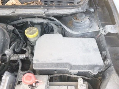 Dodge Dart 2014 Engine Fuse Box 68204506AC 3214 Foto 1 de 4