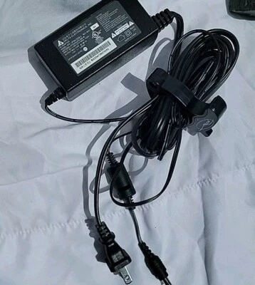 Delta Electronics DPSN-22CB A AC Adapter- Laptop 22W 12V - Image 1 of 2