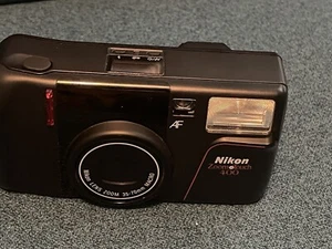 Nikon Zoom Touch 400 35mm Point and Shoot AF Film Camera 35-70mm Works - Picture 1 of 10